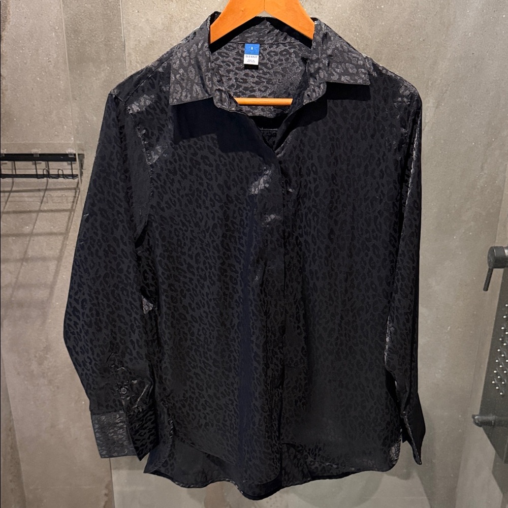 Old Navy Black Leopard Print Shirt